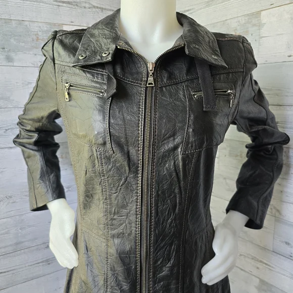 Danier Wrinkled Texture Black Leather Jacket Womens Small - Picture 2 of 16